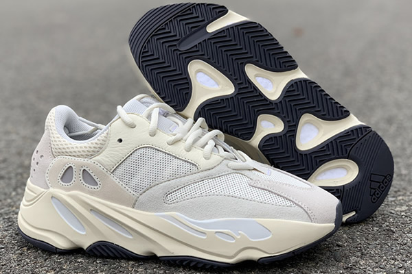 Women Yeezy Boost 700 Analog